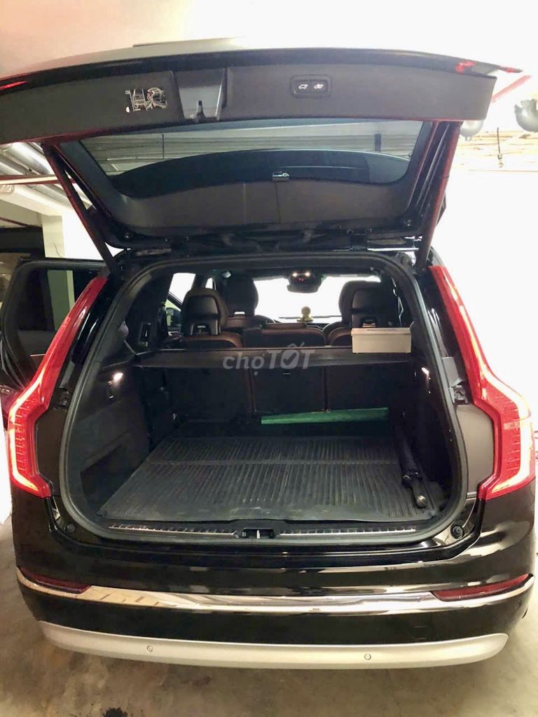 Volvo XC90 Recharge T8 Hybrid 2022 màu đen. Mua bán Ô tô tại Quận 3 Tp Hồ Chí Minh được đăng bởi minh tuan nguyen hình 8