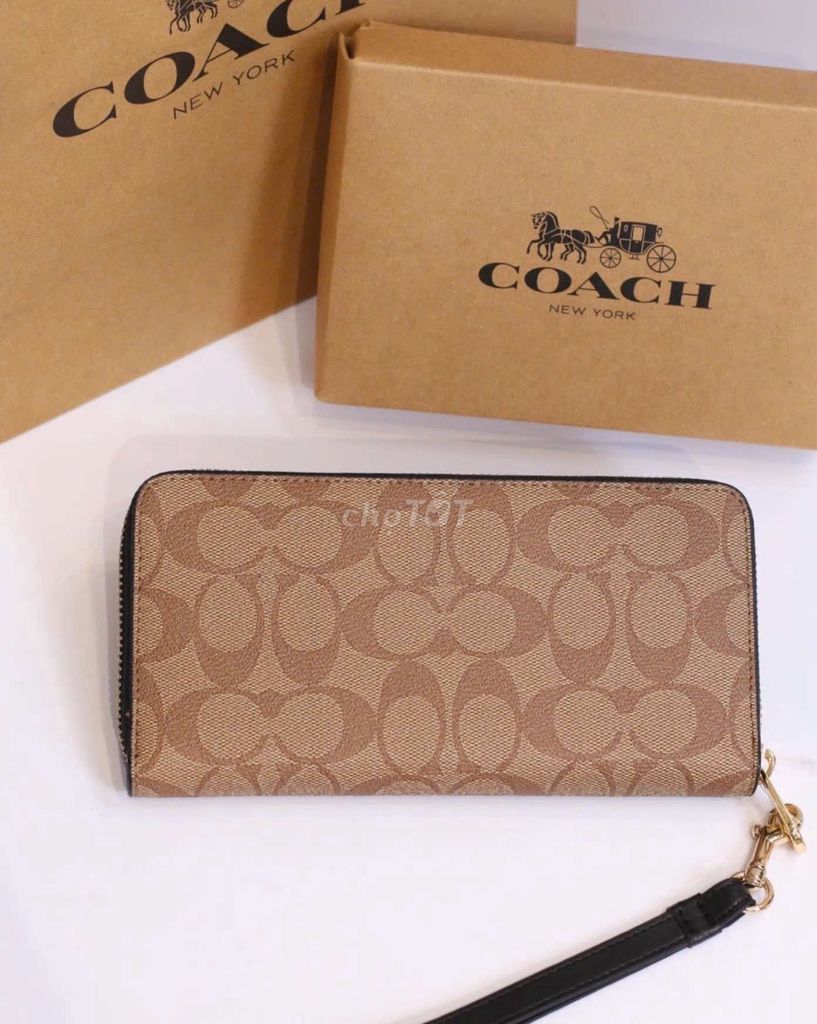 Ví Coach mới