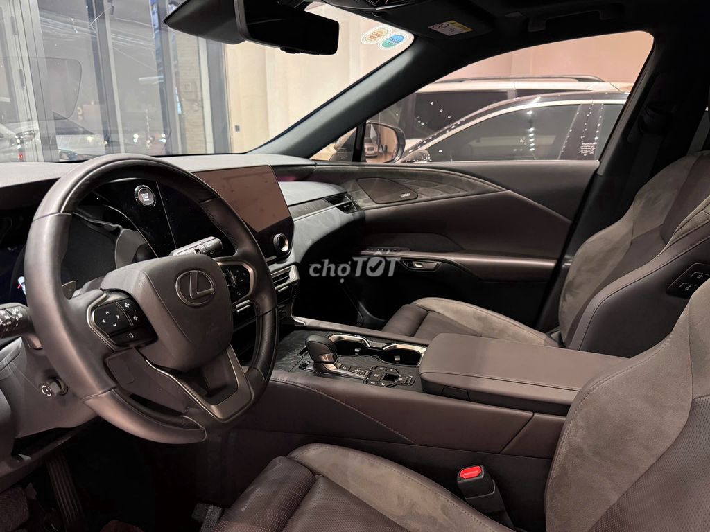 Lexus RX 2024 350 Luxury - 3900 km. Mua bán Ô tô tại Quận Gò Vấp Tp Hồ Chí Minh được đăng bởi Sĩ Minh hình 6