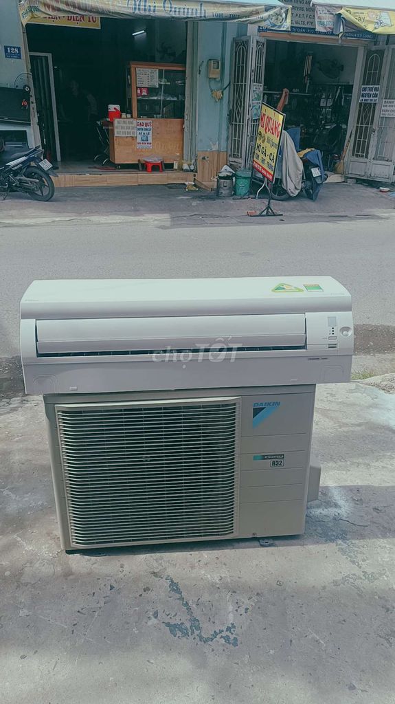 Máy lạnh Daikin inverter 2hp mới 95%