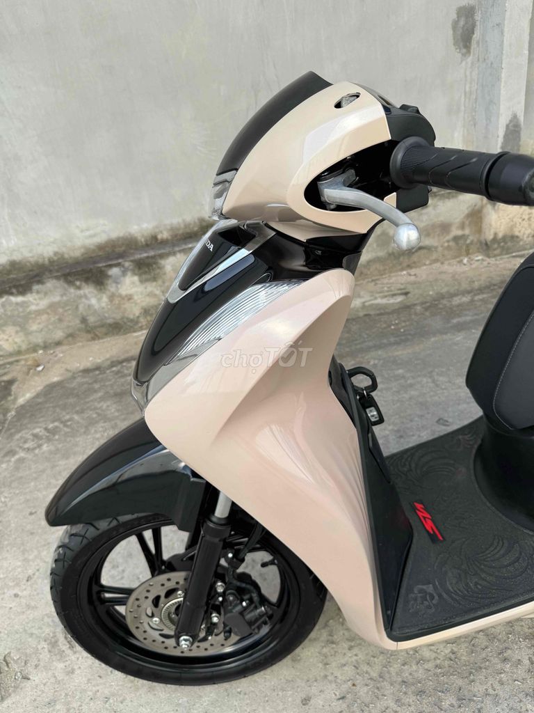 Sh 150 abs 2022 bản độ hãng như mới.. Mua bán Xe máy tại Quận Ô Môn Cần Thơ được đăng bởi Trần Tùng hình 8