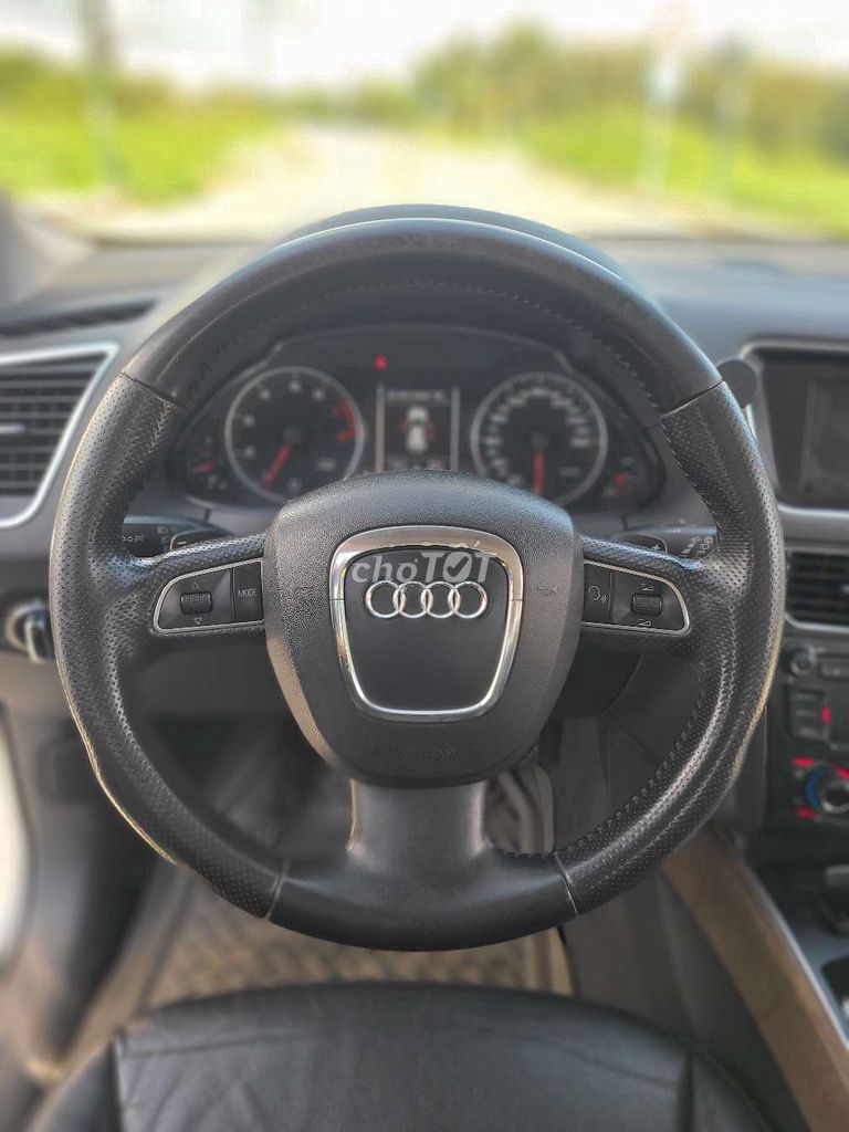Audi Q5 2011 - 115000 km. Mua bán Ô tô tại Quận 6 Tp Hồ Chí Minh được đăng bởi Hoàn Nguyễn Quốc hình 4