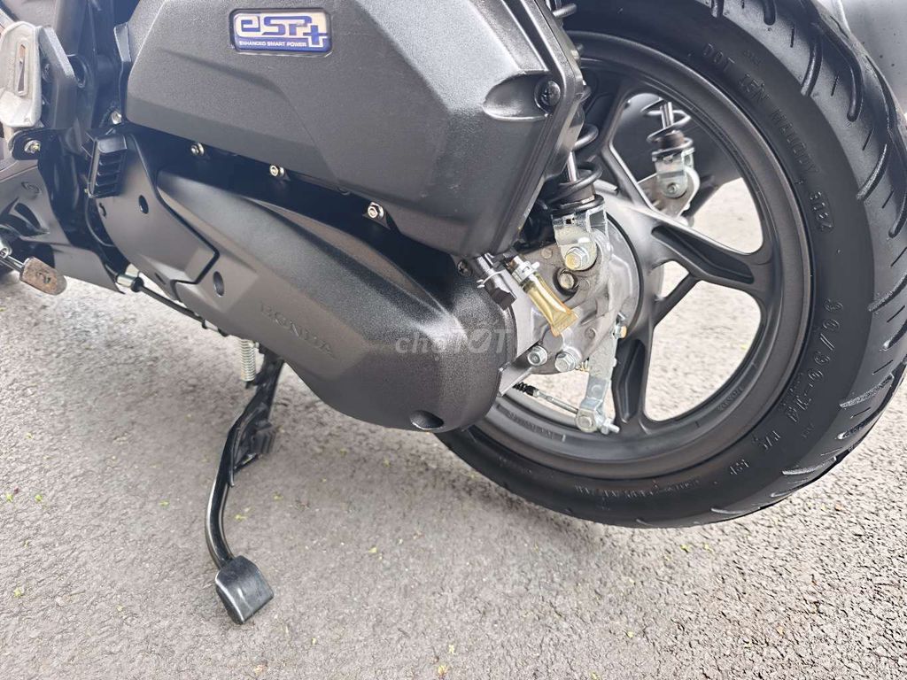 Honda Air Blade 125 2024 черный пробег 3900 км