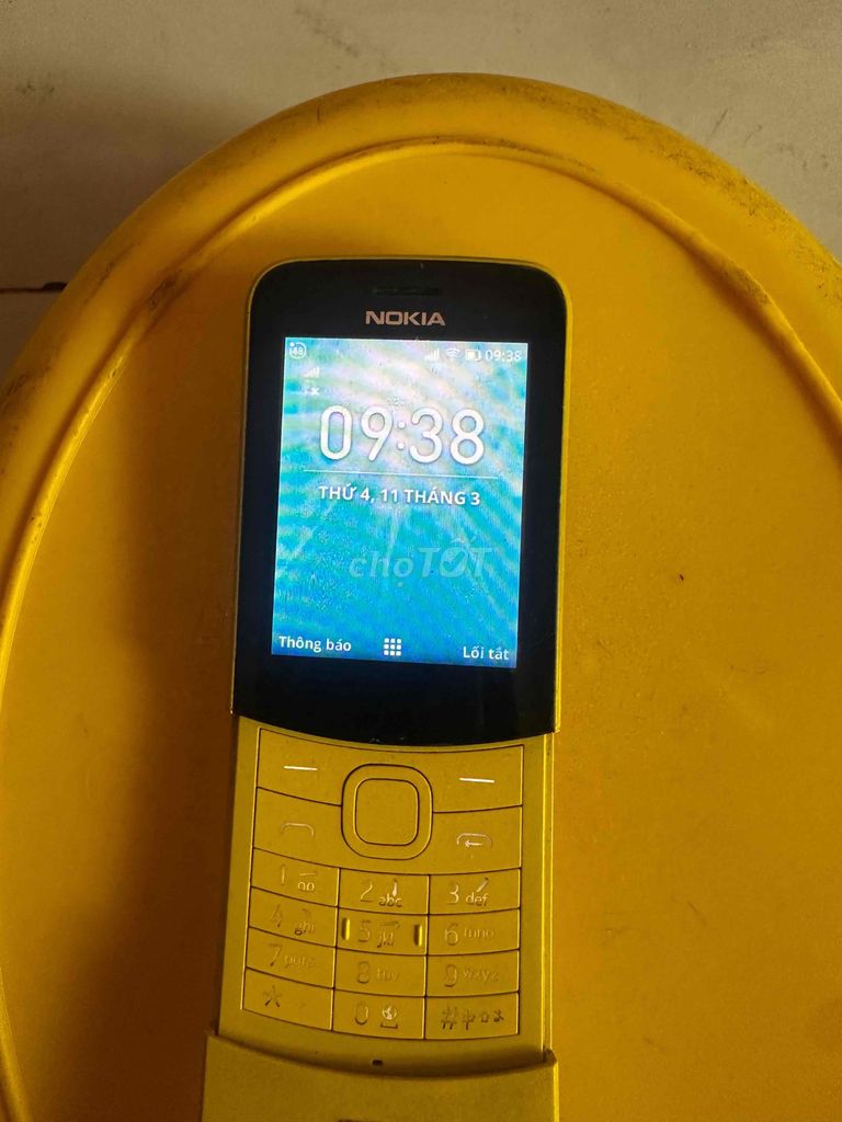 Nokia quả chuối trượt Vàng. Mua bán Điện thoại tại Quận 12 Tp Hồ Chí Minh được đăng bởi K Đời thường hình 1