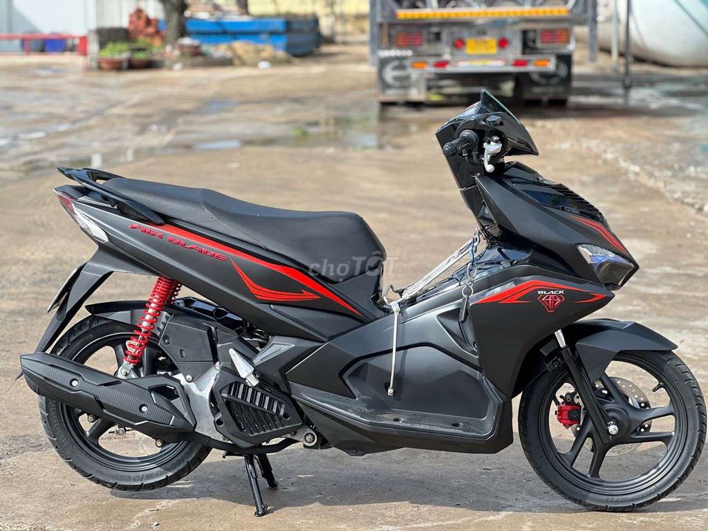 Ab Đen Black đi làm công sở ít đi gl futer led. Mua bán Xe máy tại Huyện Lâm Hà Lâm Đồng được đăng bởi hưng hình 2