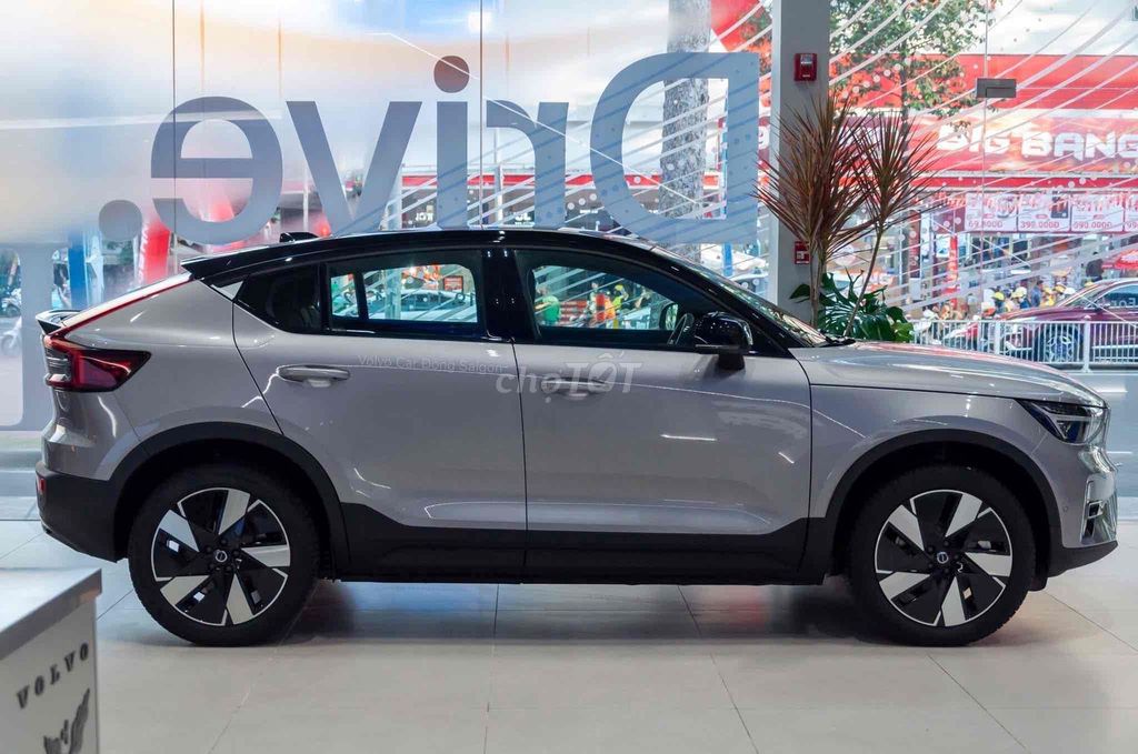 Xe Điện Volvo EC40 Mới Sạc Đầy Đi Được Hơn 500 Km. Mua bán Ô tô tại Quận 7 Tp Hồ Chí Minh được đăng bởi Volvo Phú Mỹ Hưng hình 3