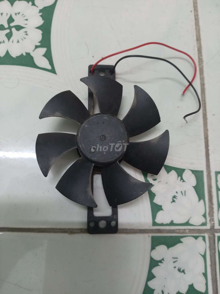 Quạt tản nhiệt máy tính màu Đen hoạt động êm ái. Mua bán Phụ kiện (Màn hình, Chuột...) tại Quận Ba Đình Hà Nội được đăng bởi NGUYỄN VĂN AN hình 1