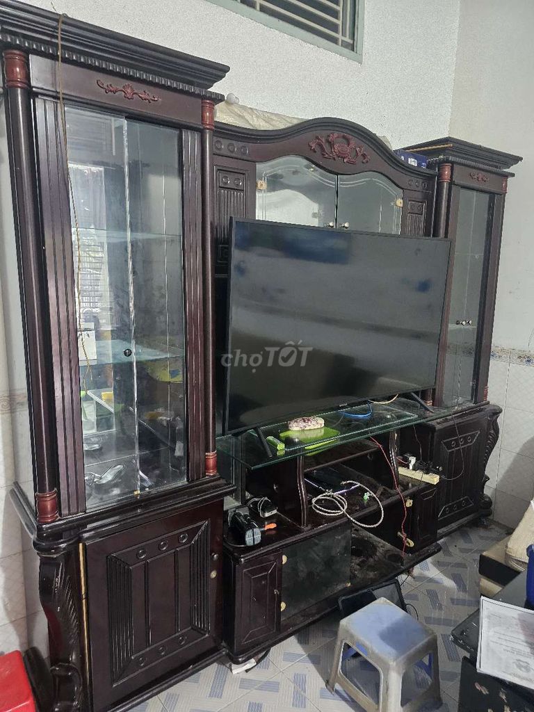 Tủ trưng bày Gỗ Nâu Mới. Mua bán Tủ, kệ gia đình tại Quận Ninh Kiều Cần Thơ được đăng bởi Dương Thiên Khôi hình 1