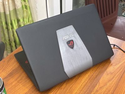 Asus Gaming I7/8/128 SSD + 512 HDD + GTX 950M 4G