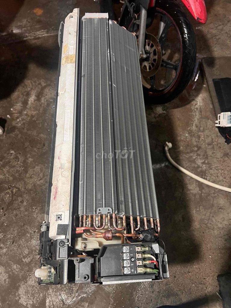 máy lạnh Daikin 1hp inverter gas r32 2018 Thái Lan