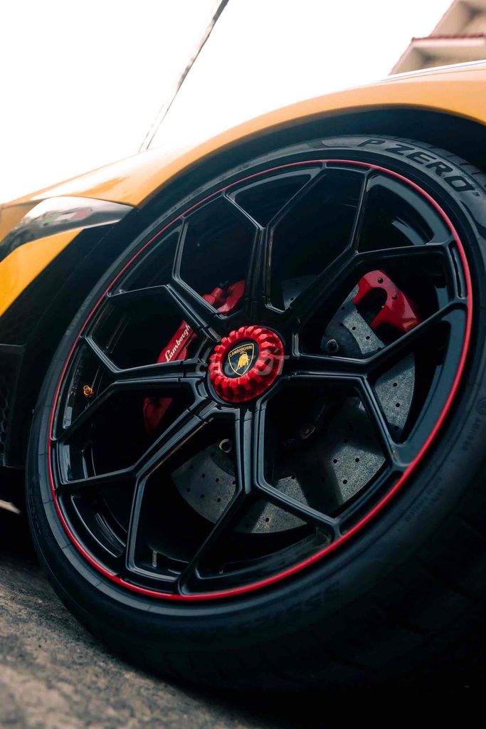 Lamborghini Aventador 2015 LP700-4 Coupe UP SVJ. Mua bán Ô tô tại Quận 8 Tp Hồ Chí Minh được đăng bởi Hồng Phúc hình 2