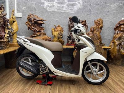 Vision chính chủ đẹp, máy zin êm bao vọt biển SG. Mua bán Xe máy tại Quận 8 Tp Hồ Chí Minh được đăng bởi Quân 