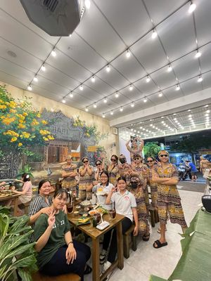 [BAO ĂN Ở] TUYỂN PHỤC VỤ + PHỤ BẾP + PARTIME. Việc làm tại Quận 7 Tp Hồ Chí Minh được đăng bởi QUÁN THÁI KHAPI hình 1