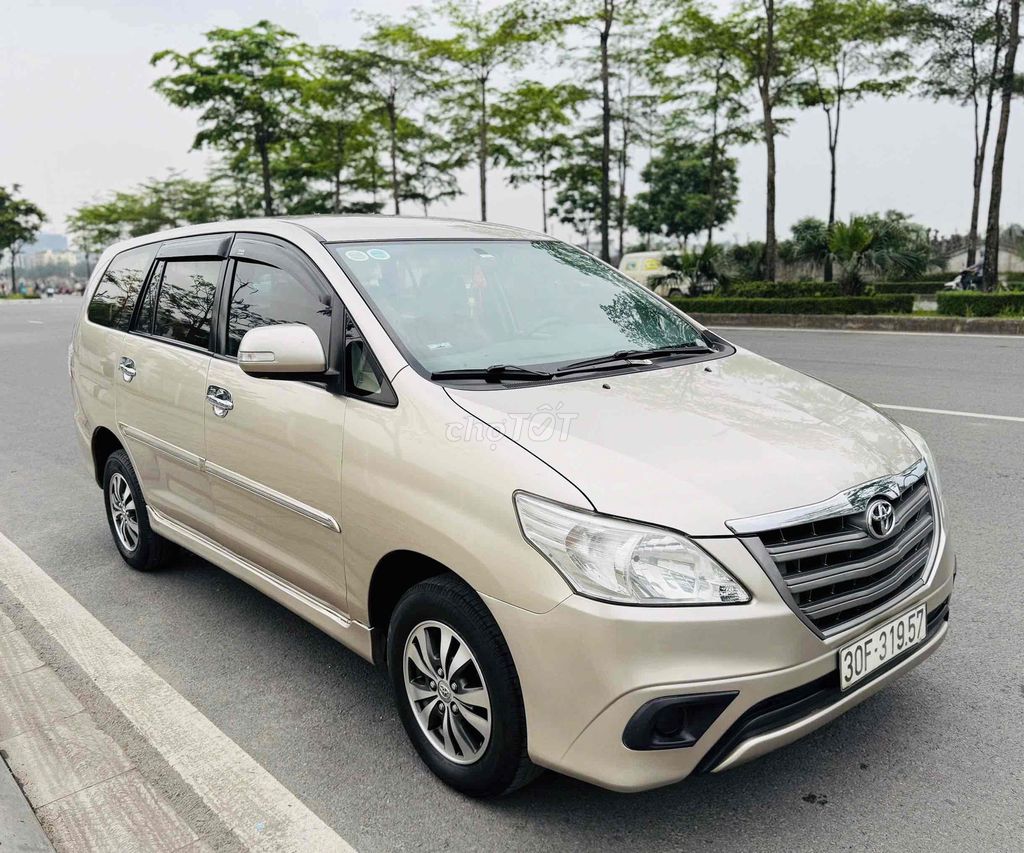 Toyota Innova 2015 E form mới,Nâu Vàng.. Mua bán Ô tô tại Quận Cầu Giấy Hà Nội được đăng bởi CHỢ ÔTÔ CẦU GIẤY hình 5