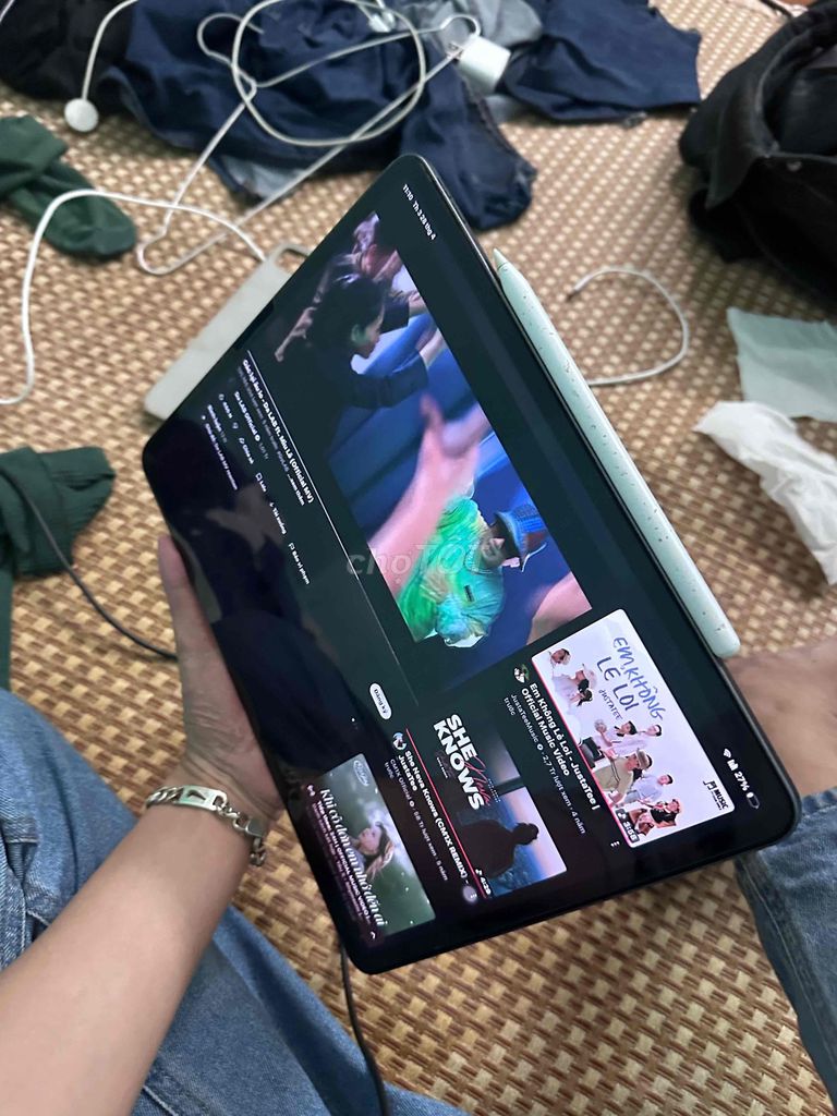 Apple iPad pro 2020 kèm pen 2. Mua bán Máy tính bảng tại Quận Long Biên Hà Nội được đăng bởi Hùng Minh hình 1