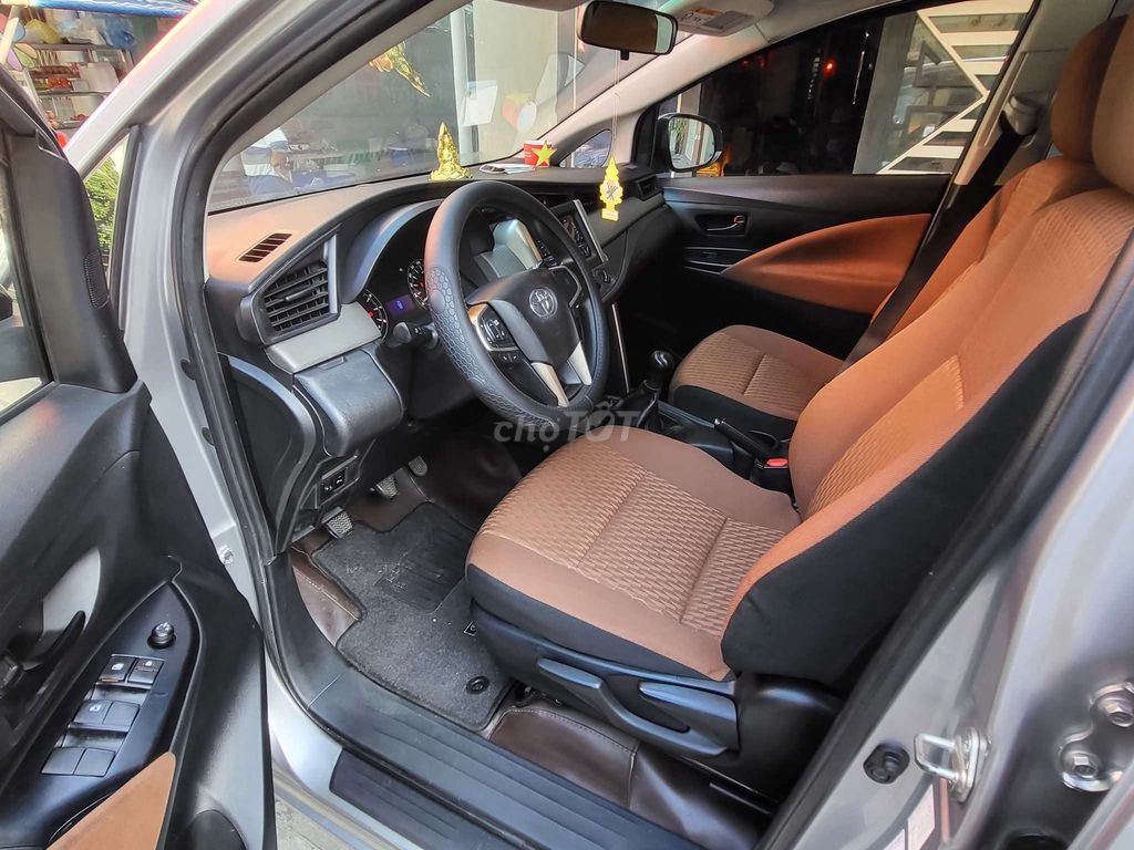 TOYOTA INNOVA 8 Chổ 2.0E,Sx 2018 MT Mới 97%. Mua bán Ô tô tại Quận 11 Tp Hồ Chí Minh được đăng bởi Mr Thiên hình 5