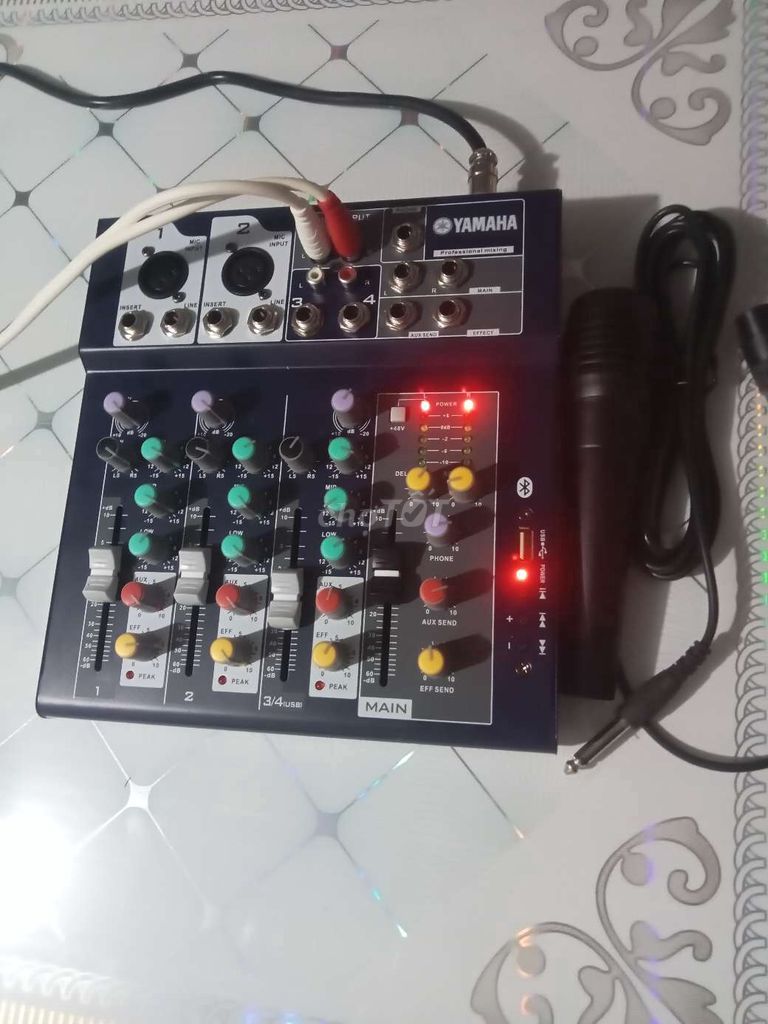 Bán thanh lý một bàn Mixer F4 kèm mic. Mua bán Tivi, Âm thanh tại Huyện Bình Chánh Tp Hồ Chí Minh được đăng bởi Duy  hình 1