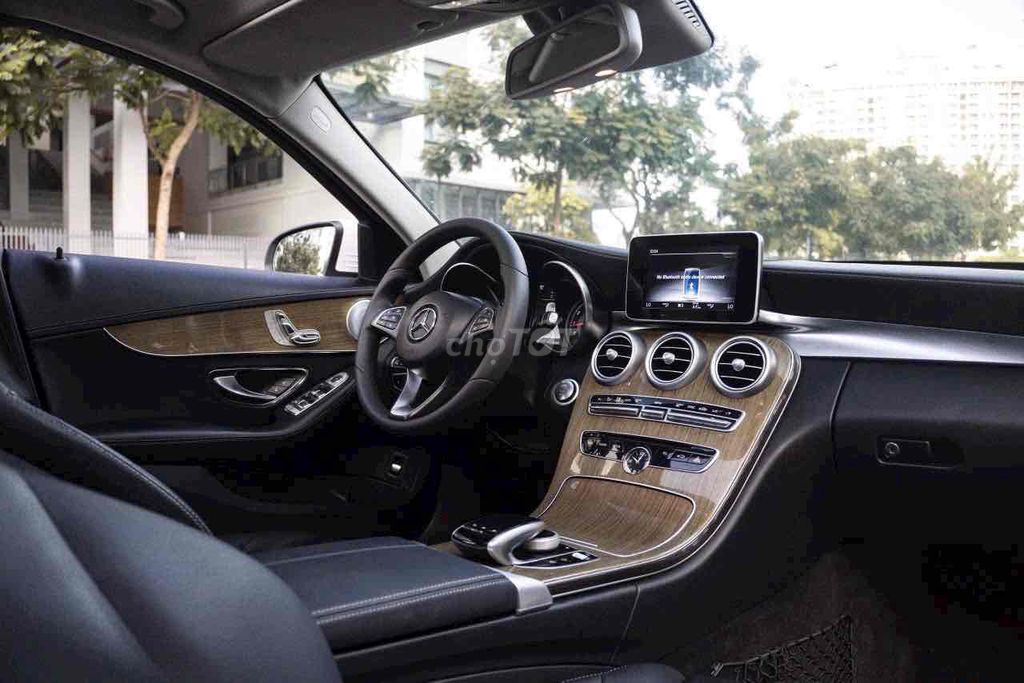 LONG ANH AUTO về Mercedes C250ex 2018. Mua bán Ô tô tại Quận 7 Tp Hồ Chí Minh được đăng bởi LongAnh AuTo  hình 9