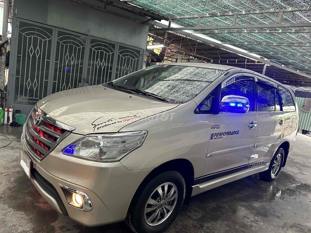 Toyota Innova 2014 - 79 km