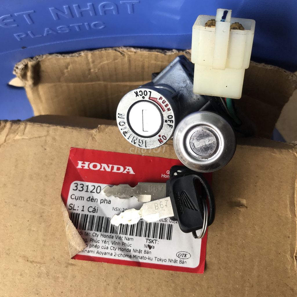 Pha đèn trước, khóa điện Drem 2012 đồ xịn Honda.