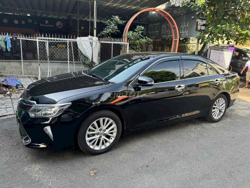 bán xe gia đình Toyota Camry 2018 2.0E - 121000 km