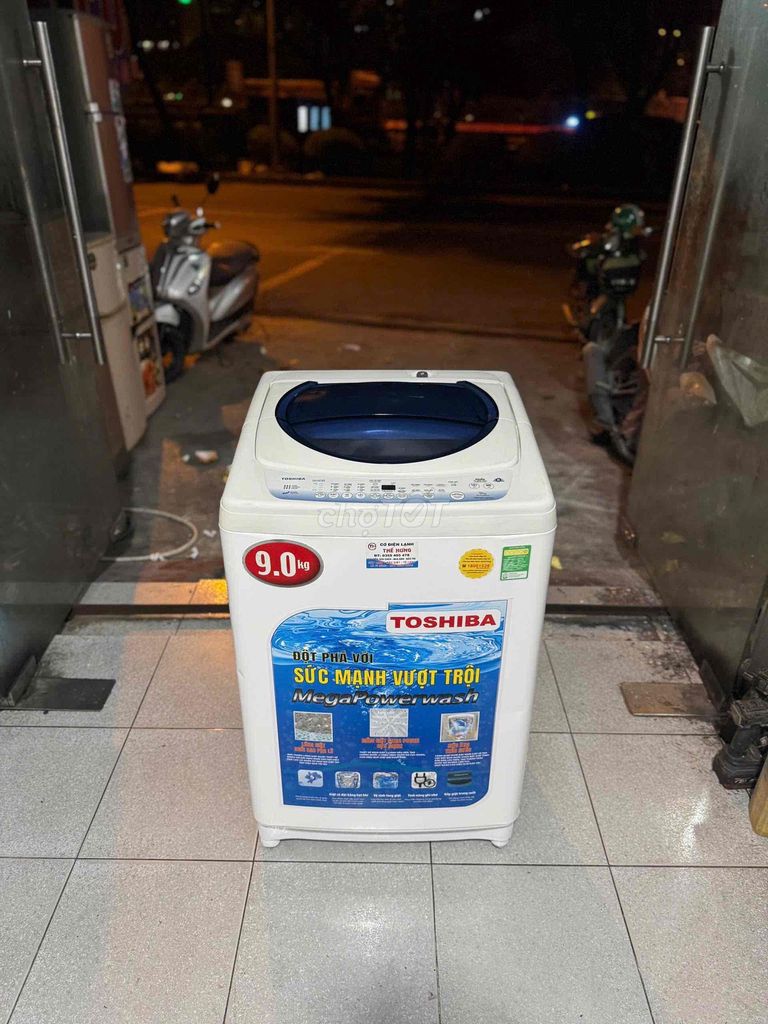 Máy giặt Toshiba 9kg vắt êm, tiết kiệm điện nước. Mua bán Máy giặt tại Quận Bình Thạnh Tp Hồ Chí Minh được đăng bởi Thảo Linh hình 1