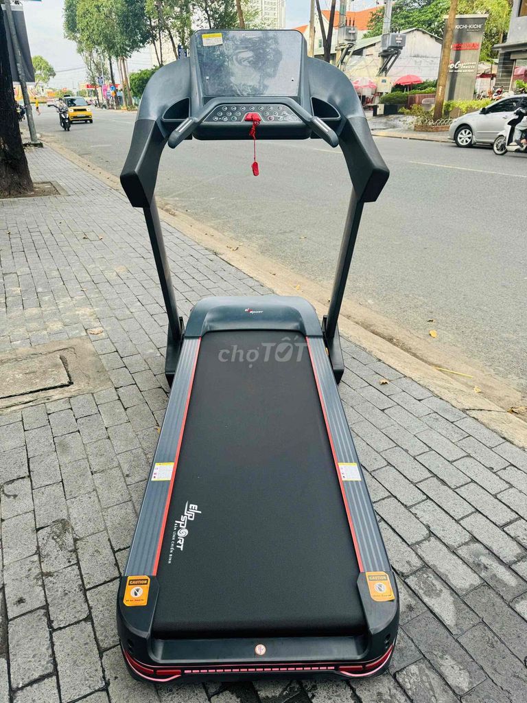 Máy chạy bộ Amazon động cơ AC