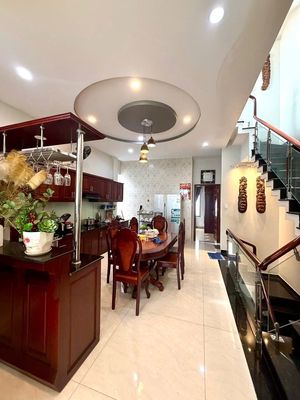 Townhouse 110.8 m² · 3 bed · Đường Lê Văn Lương