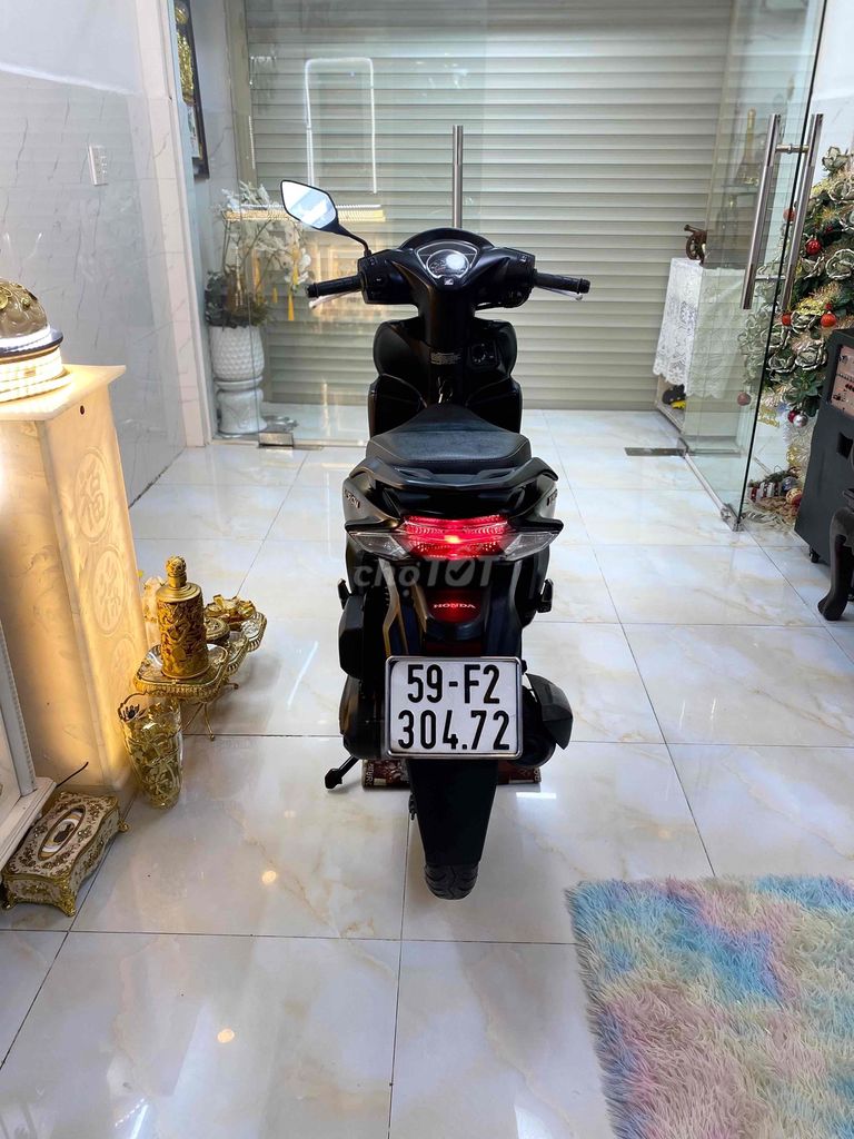 Vision Fi Smarkey (Trùm mền) Bstp mới 98% Zin.. Mua bán Xe máy tại Quận 4 Tp Hồ Chí Minh được đăng bởi Huy hình 7