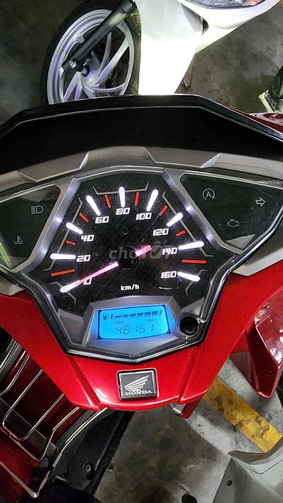 2016 Honda Air Blade Красный автомобиль 125 куб. см для продажи