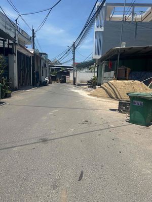 CHÍNH CHỦ GỬI BÁN LÔ ĐẤT ĐẸP KIỆT 6M ĐƯỜNG LÊ VĂN HIẾN – VỊ TRÍ ĐẮC ĐỊ. Mua bán đất tại Quận Ngũ Hành Sơn Đà Nẵng được đăng bởi Trang