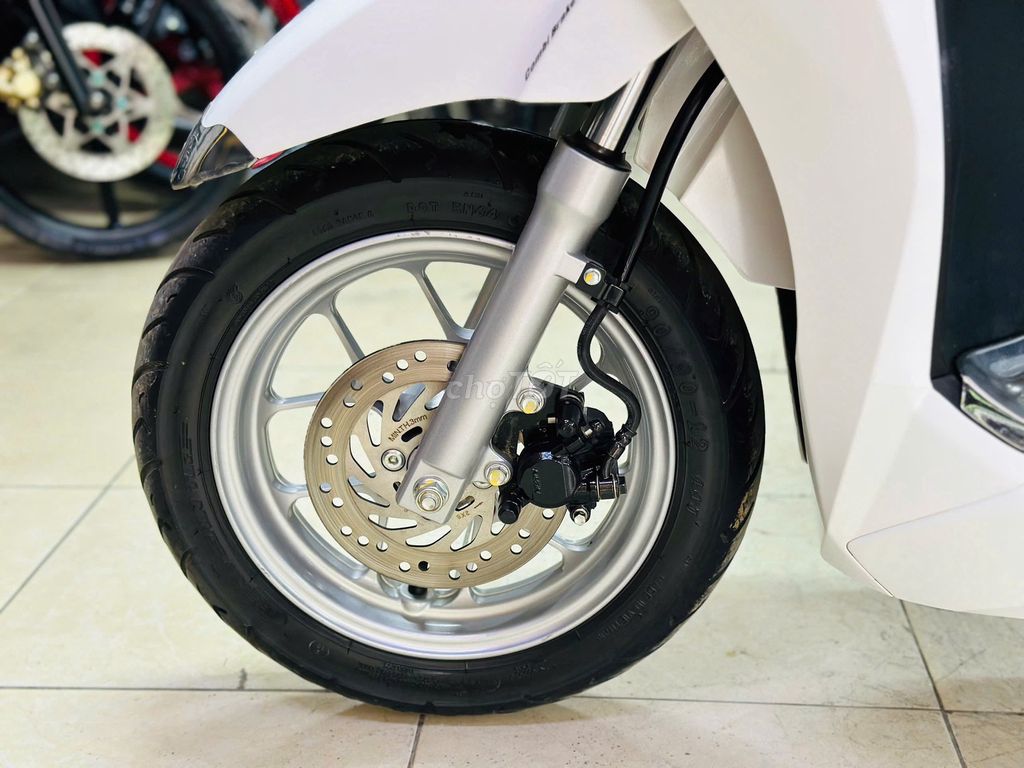 XE MÁY THỊNH PHÁT - LEAD 125CC TRẮNG CBS ĐKÝ 2025. Mua bán Xe máy tại Quận Bắc Từ Liêm Hà Nội được đăng bởi XE MÁY THỊNH PHÁT XE LƯỚT GIÁ RẺ hình 3