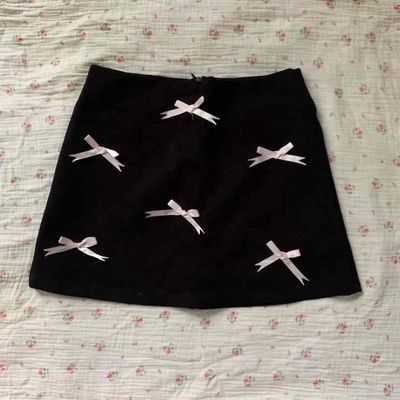 váy đính nơ. Mua bán Quần áo tại Quận Bắc Từ Liêm Hà Nội được đăng bởi Trần Thảo Nhi