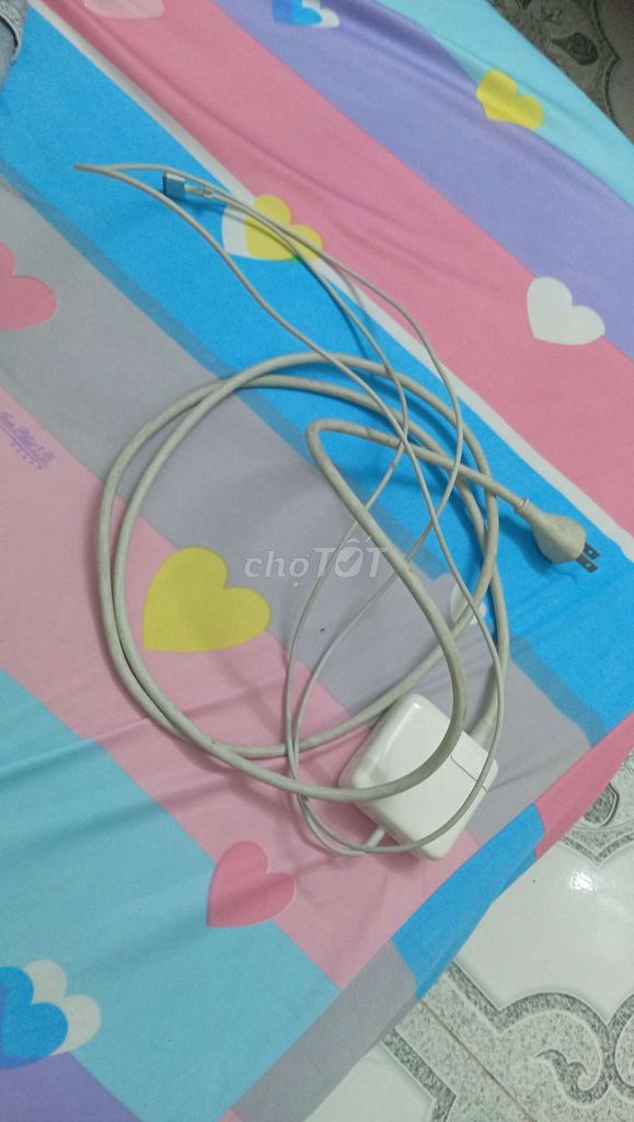 Sạc laptop Apple MacBook Trắng 3.5m. Mua bán Phụ kiện (Màn hình, Chuột...) tại Huyện Cần Giuộc Long An được đăng bởi Duy Thông hình 1