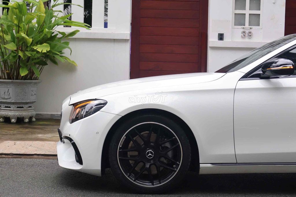 Mercedes Benz E250 AMG model 2018 lên E63. Mua bán Ô tô tại Quận 8 Tp Hồ Chí Minh được đăng bởi Khoa nguyễn hình 4