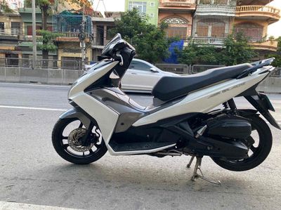 Honda airblade chính chủ đời cao zin đẹp mê ly. Mua bán Xe máy tại Quận Hồng Bàng Hải Phòng được đăng bởi Ly 