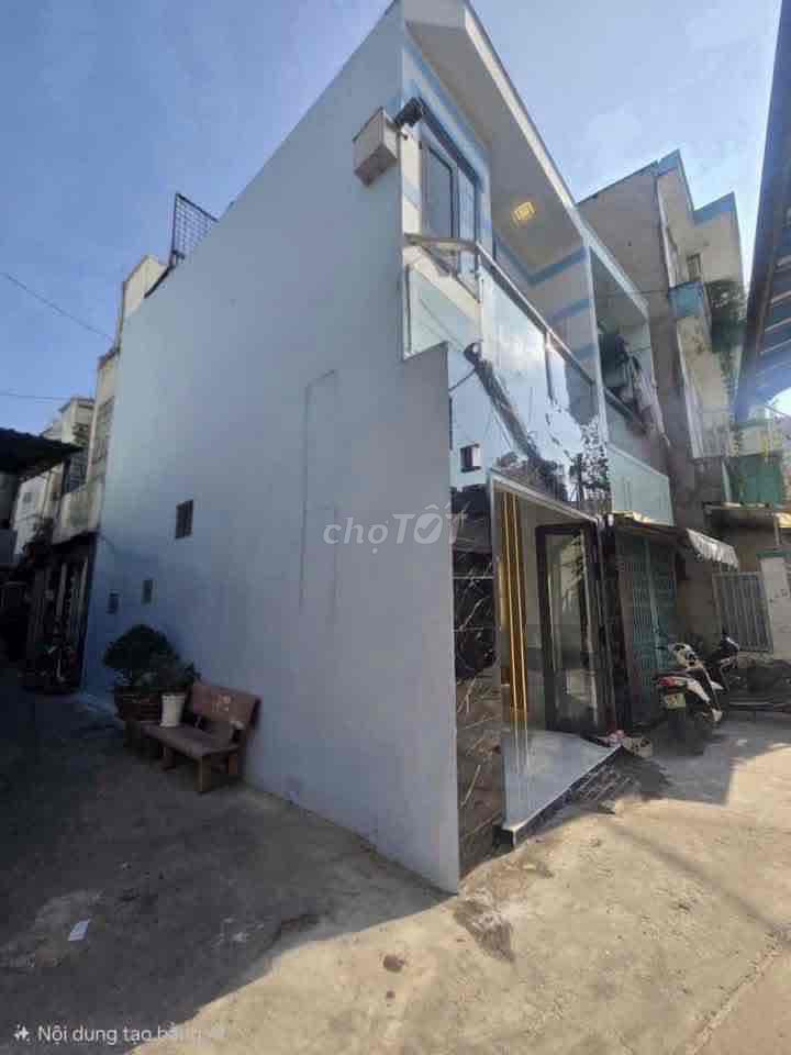 - NHÀ MỚI Ở LIỀN / LƯƠNG VĂN CAN P15 Q8 / SÂN RỘNG 5M / KDC HIỆN HỮU