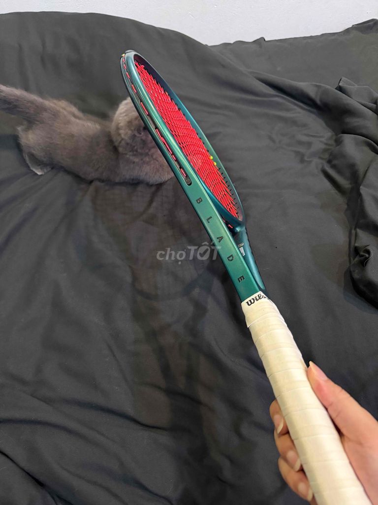 Vợt tennis Wilson Blade 104 V9 Xanh lá