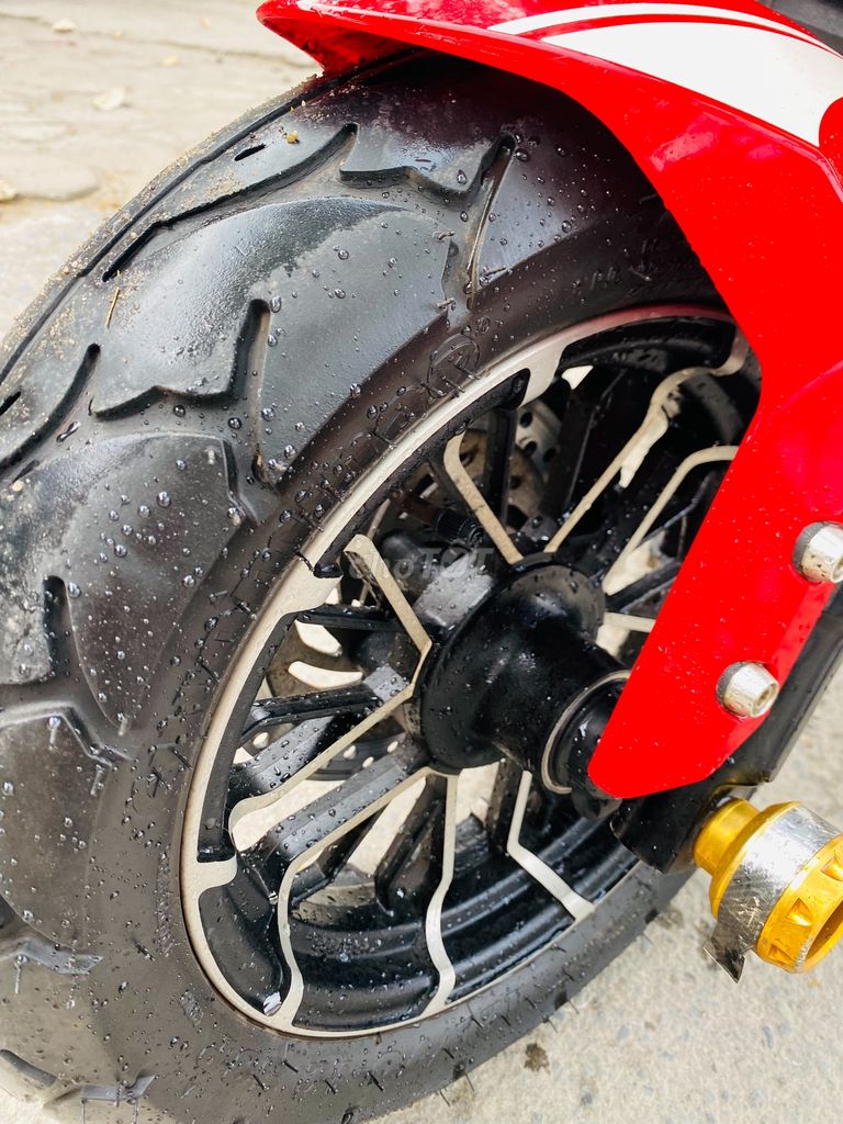 Ducati Monster mini II đời chót biển số 29.