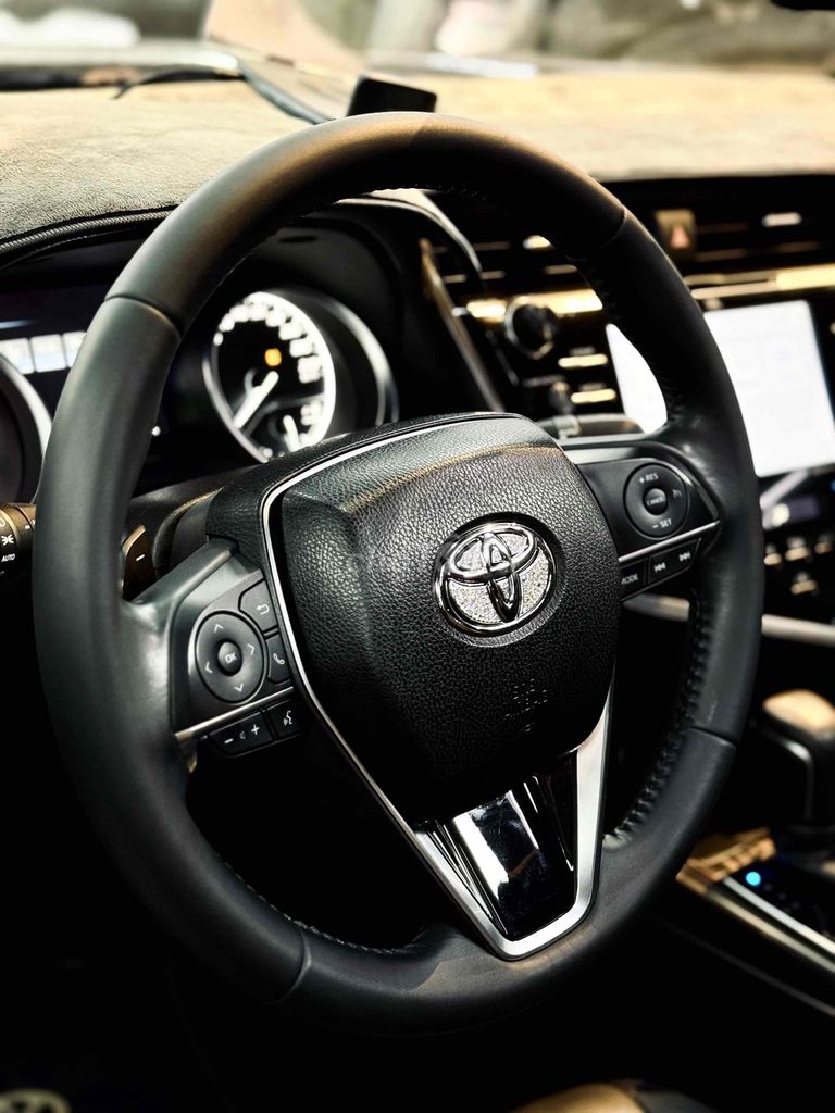 Toyota Camry 2019 2.5Q - 52000 km | Form mới. Mua bán Ô tô tại Thành phố Đà Lạt Lâm Đồng được đăng bởi ĐỒNG MOTOR 2  cá nhân hình 4