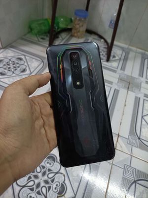 Red Magic 7S Đen Đã sử dụng. Mua bán Điện thoại tại Thành phố Thuận An Bình Dương được đăng bởi Thiên kim