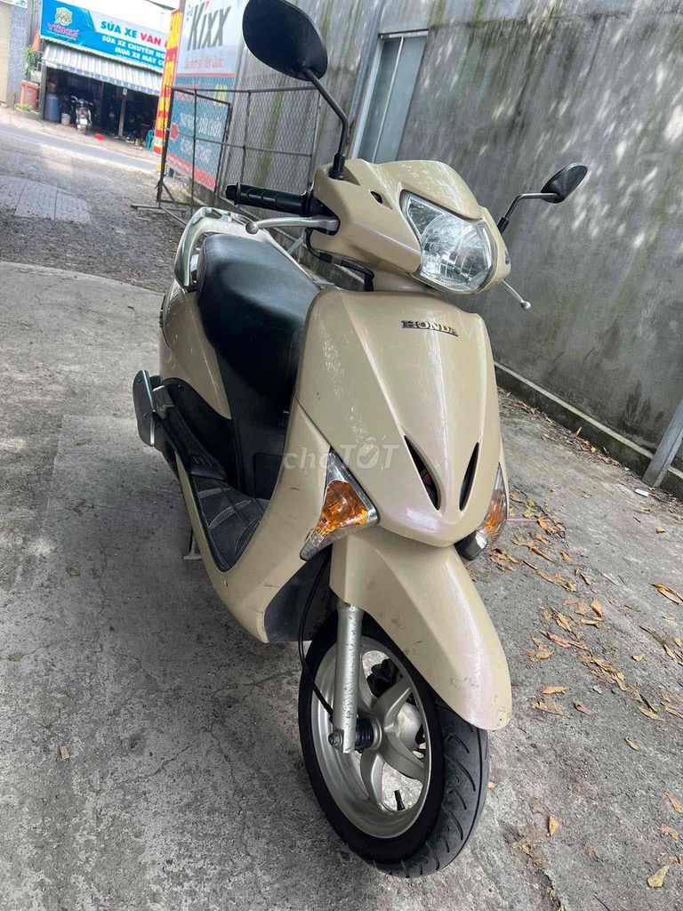 Lead 2012 đá chống tắt máy max đời   Xe nguyên zin. Mua bán Xe máy tại Huyện Nhơn Trạch Đồng Nai được đăng bởi luu pham hình 2