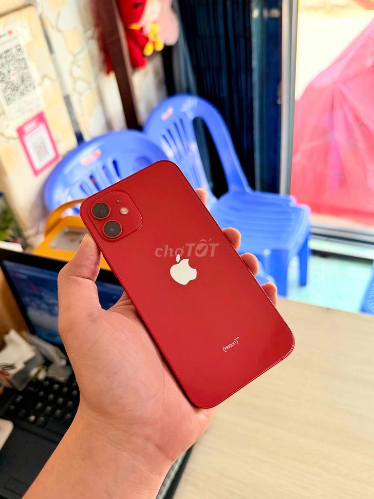ip 12 64G Quốc Tế zin full . có góp bao nợ xấuu ok. Mua bán Điện thoại tại Thành phố Thủ Đức Tp Hồ Chí Minh được đăng bởi Điện Thoại Tốt giá sinh viên  hình 1