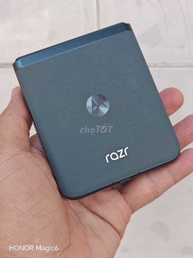 Motorola Razr 40S rom qt có ship. Mua bán Điện thoại tại Quận Bình Tân Tp Hồ Chí Minh được đăng bởi Anh Rin hình 1