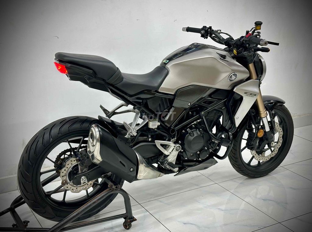 HONDA CB300R DATE 2019. Mua bán Xe máy tại Quận Gò Vấp Tp Hồ Chí Minh được đăng bởi Trần Trọng Thuận hình 7