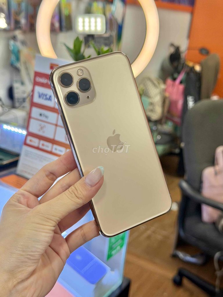 Apple iPhone 11 Pro Vàng Gold Quốc Tế Mỹ 64GB 99%. Mua bán Điện thoại tại Quận 8 Tp Hồ Chí Minh được đăng bởi TRƯỜNG MOBILE  hình 1