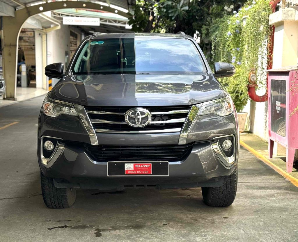 Toyota Fortuner máy xăng  2019 2.7V 4x2 AT