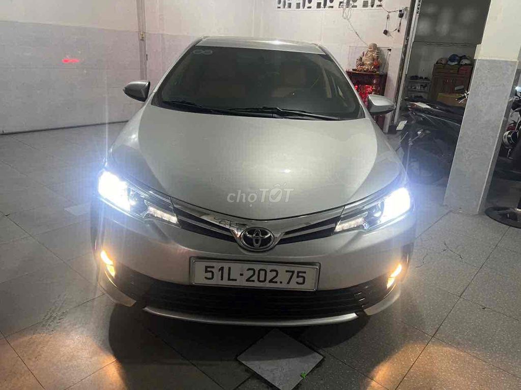 Toyota Corolla Altis 2018 1.8G CVT - 126000 km. Mua bán Ô tô tại Quận 11 Tp Hồ Chí Minh được đăng bởi Hanh hình 1