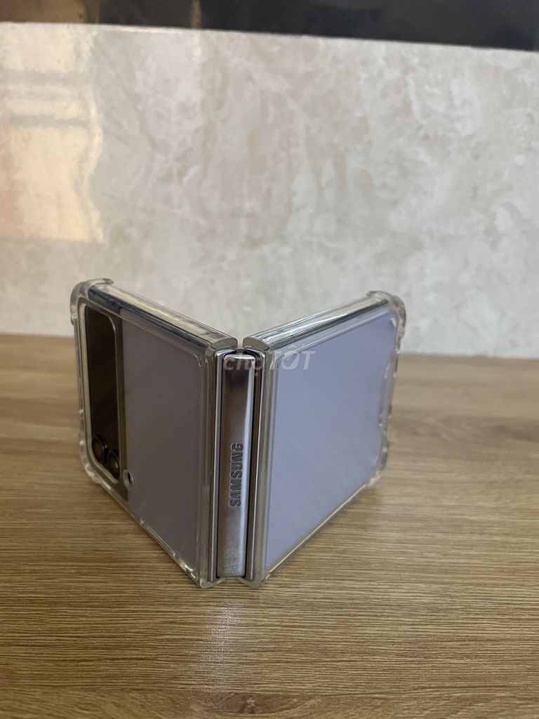 Samsung Z Flip 4 256GB. Mua bán Điện thoại tại Thành phố Thủ Đức Tp Hồ Chí Minh được đăng bởi Dương Thành Long hình 1