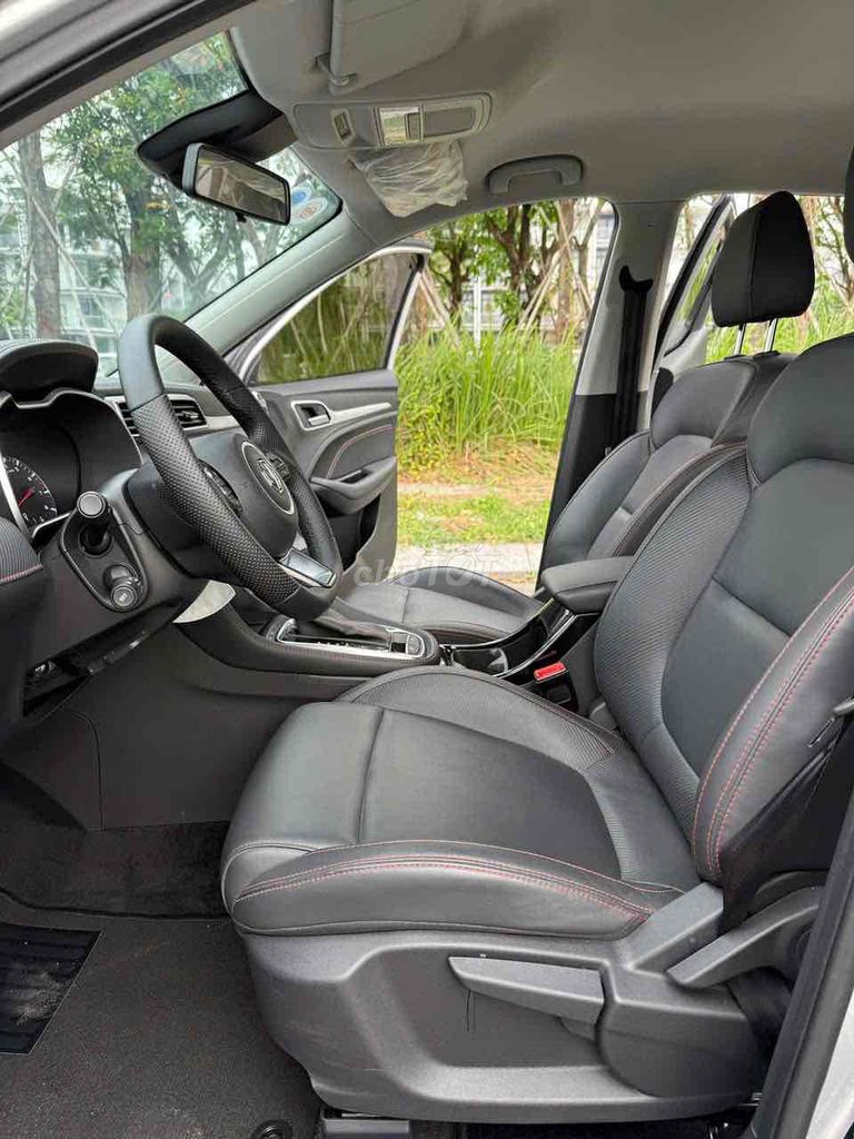 MG ZS 2023 Com 9600km Bạc. Mua bán Ô tô tại Thành phố Thủ Đức Tp Hồ Chí Minh được đăng bởi Đạt Xe Cũ hình 14